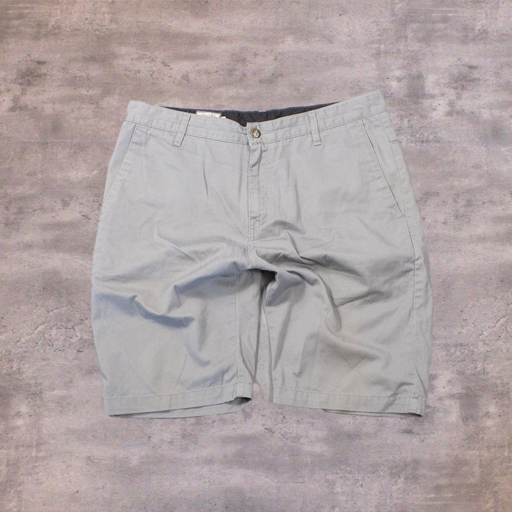 Vintage VTG Y2K 2000's Volcom Baggy Relax Fit Grey Cotton Shorts